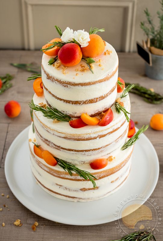 Naked Cake Aux Abricots Et Au Romarin Sucre D Orge Et Pain D Epices
